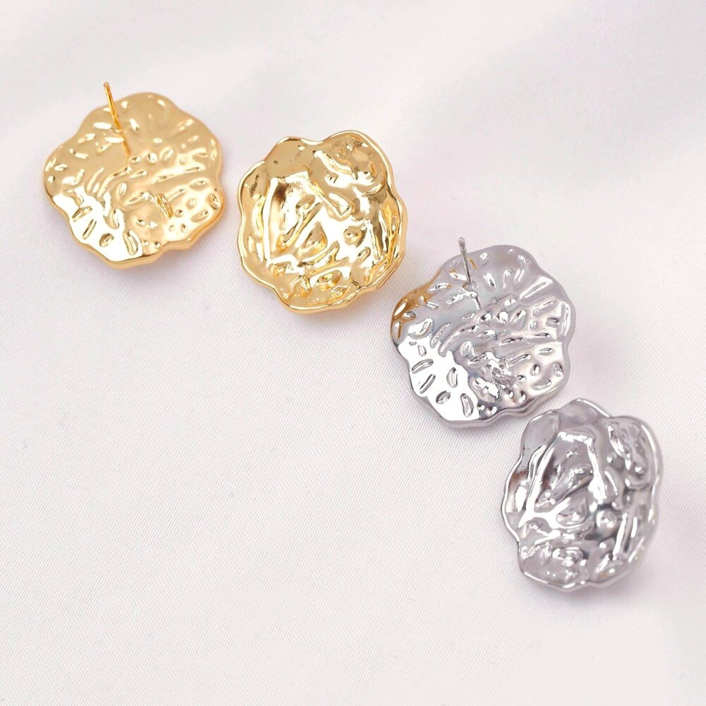Pearl Earring Stud - 2 пары позолоченных 18-каратным золотом плиссированных